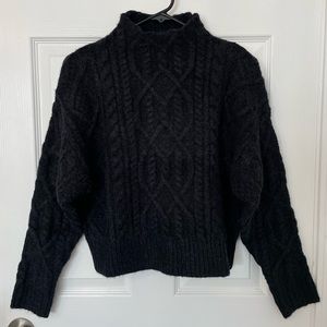 Ugg Cable Knit sweater (S)